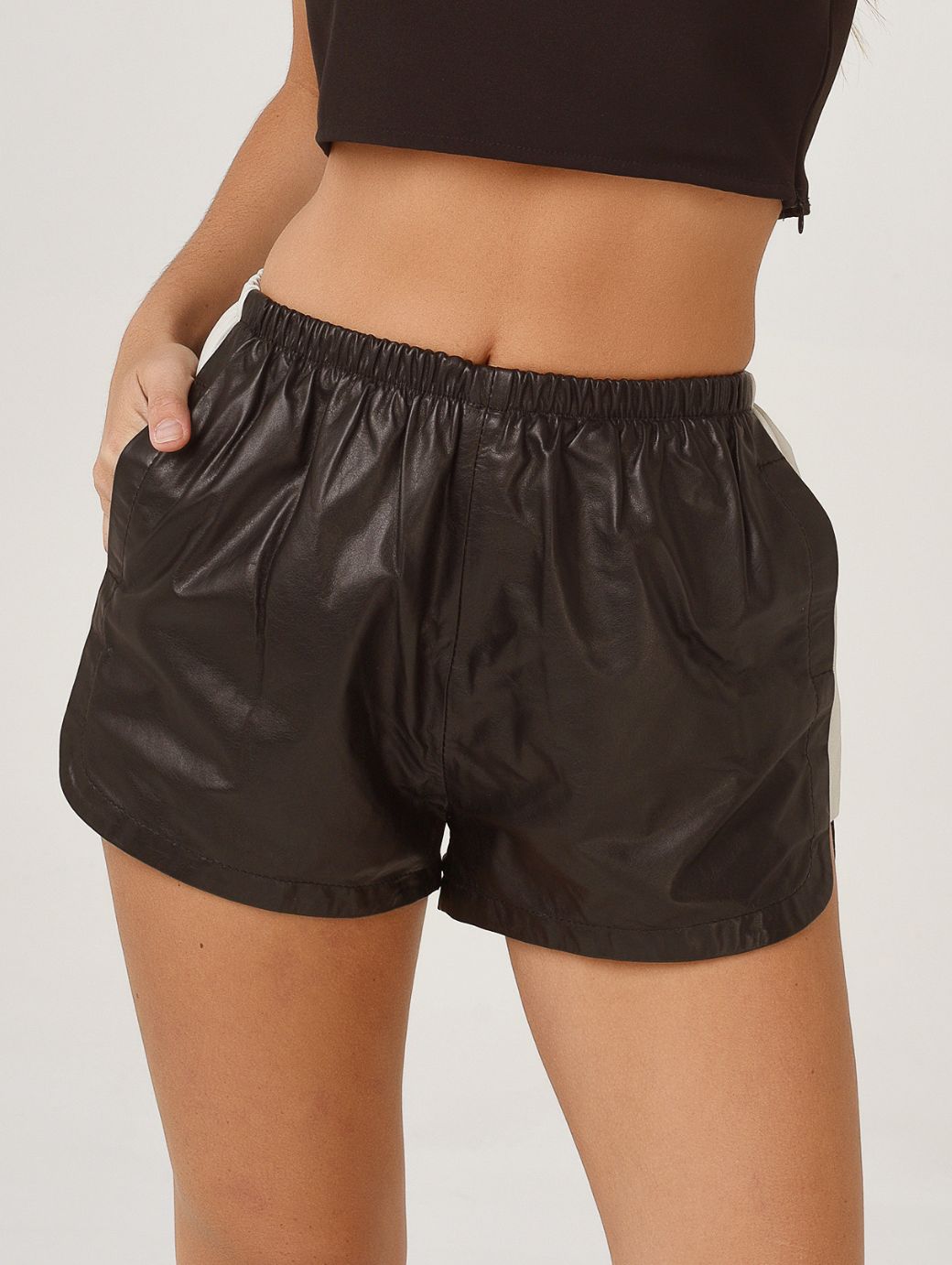 SHORT DONNA BLACK/WHITE