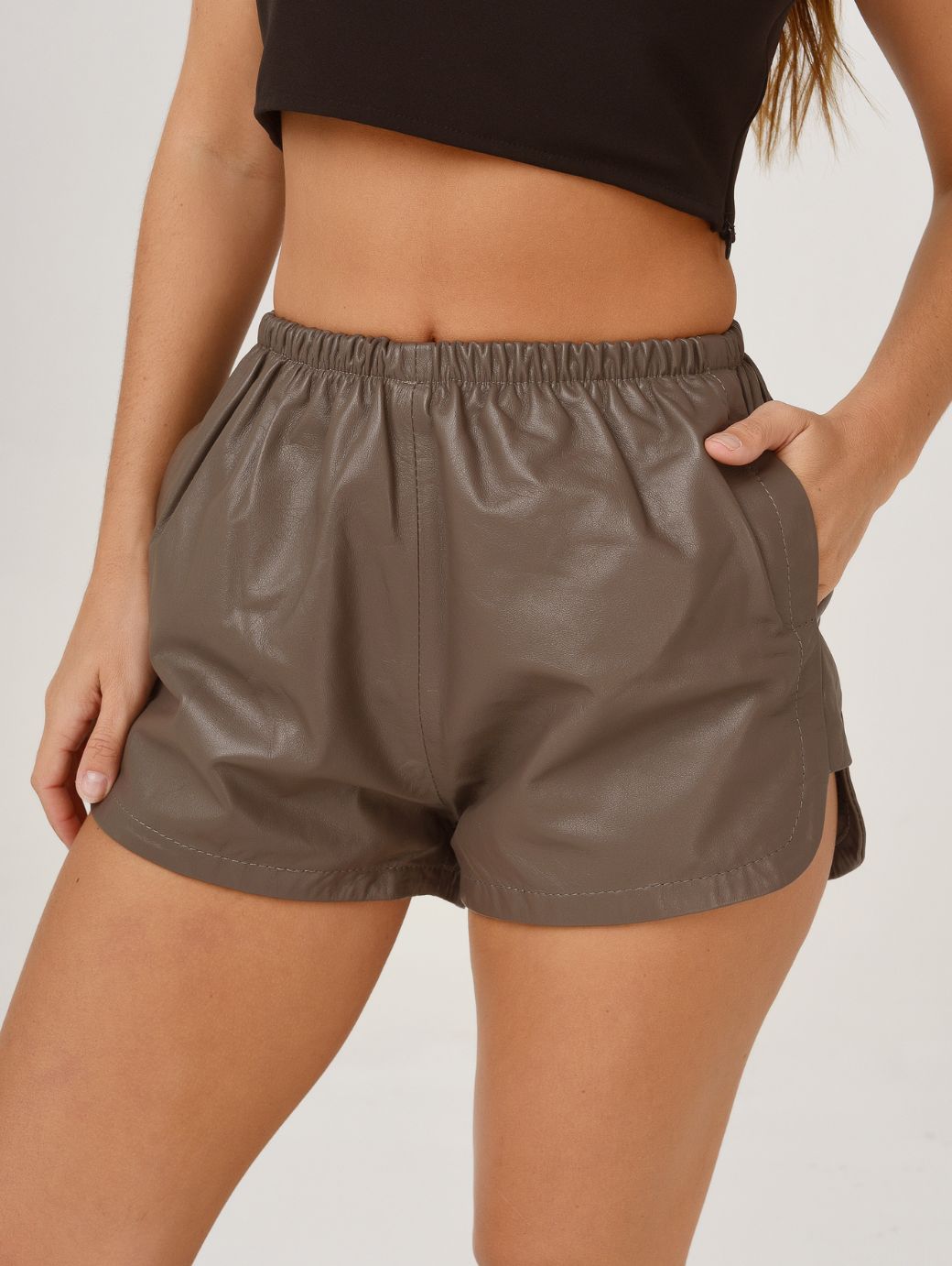 SHORT DONNA GREY