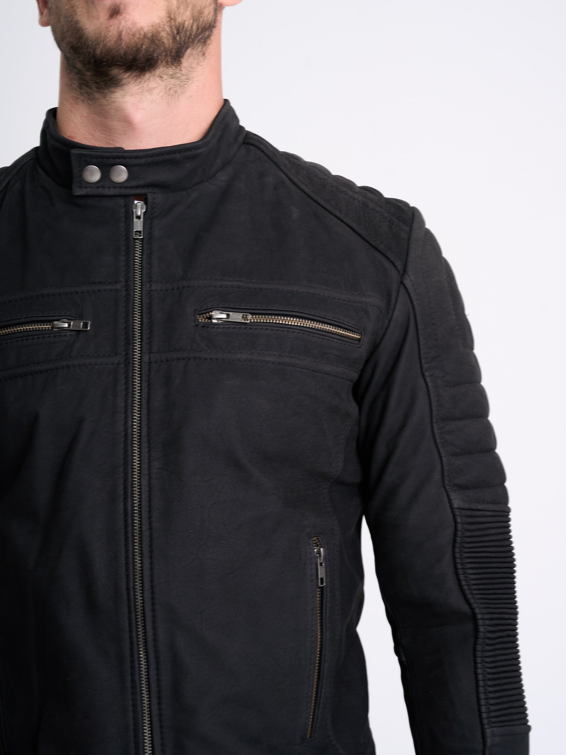 LINUS ENGRASADO BLACK