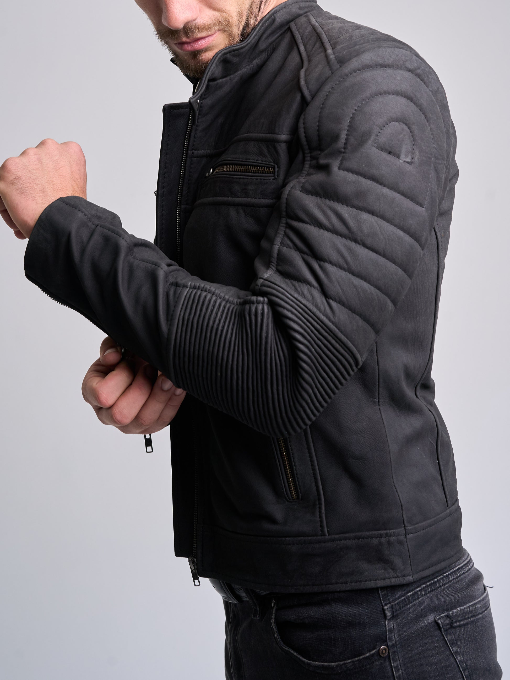 LINUS ENGRASADO BLACK