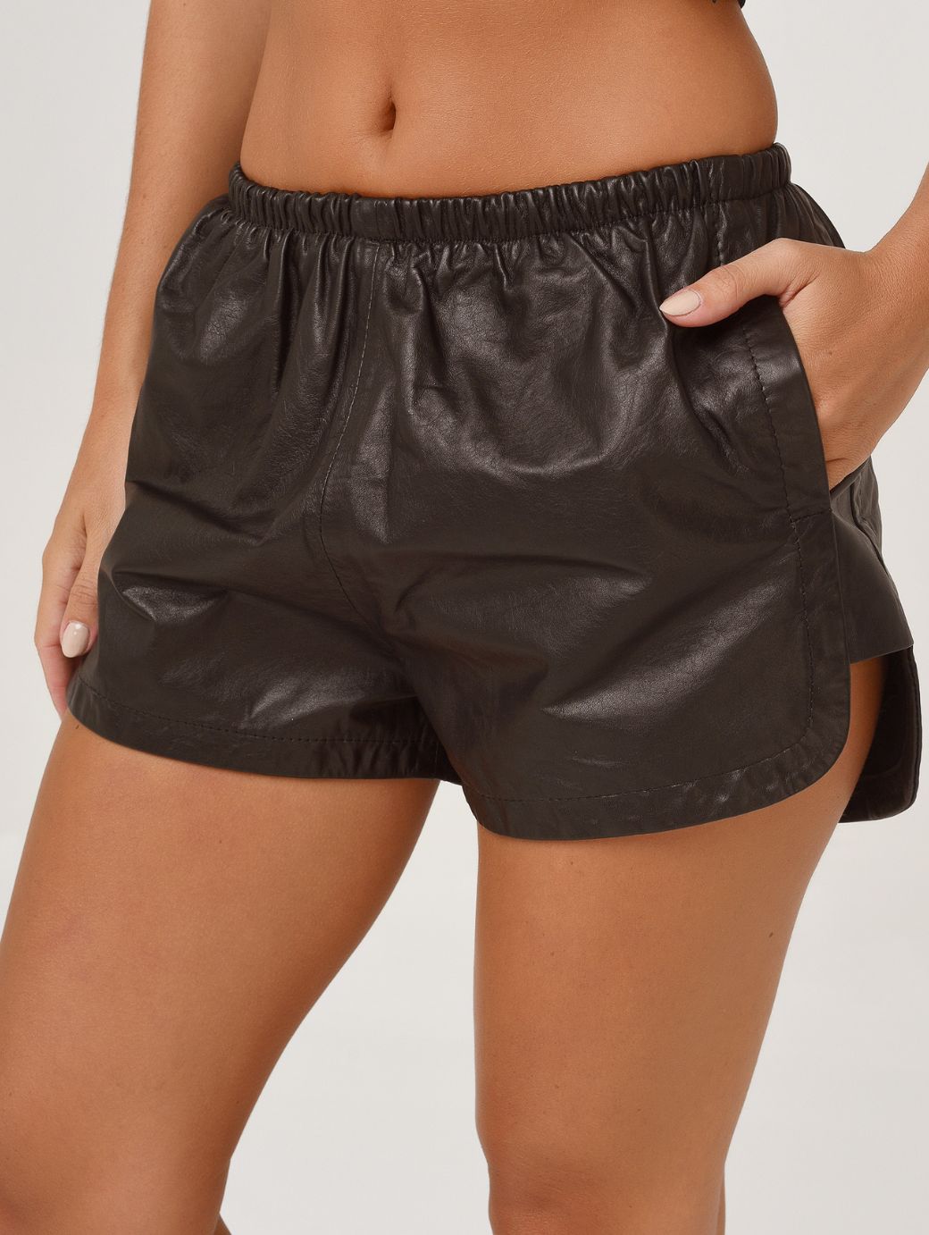SHORT DONNA BLACK