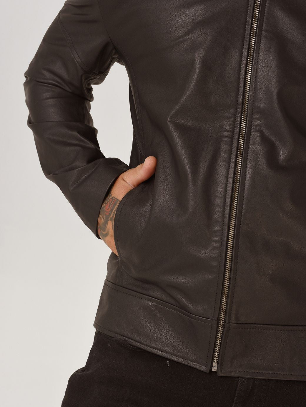 CESAR BASIC BLACK