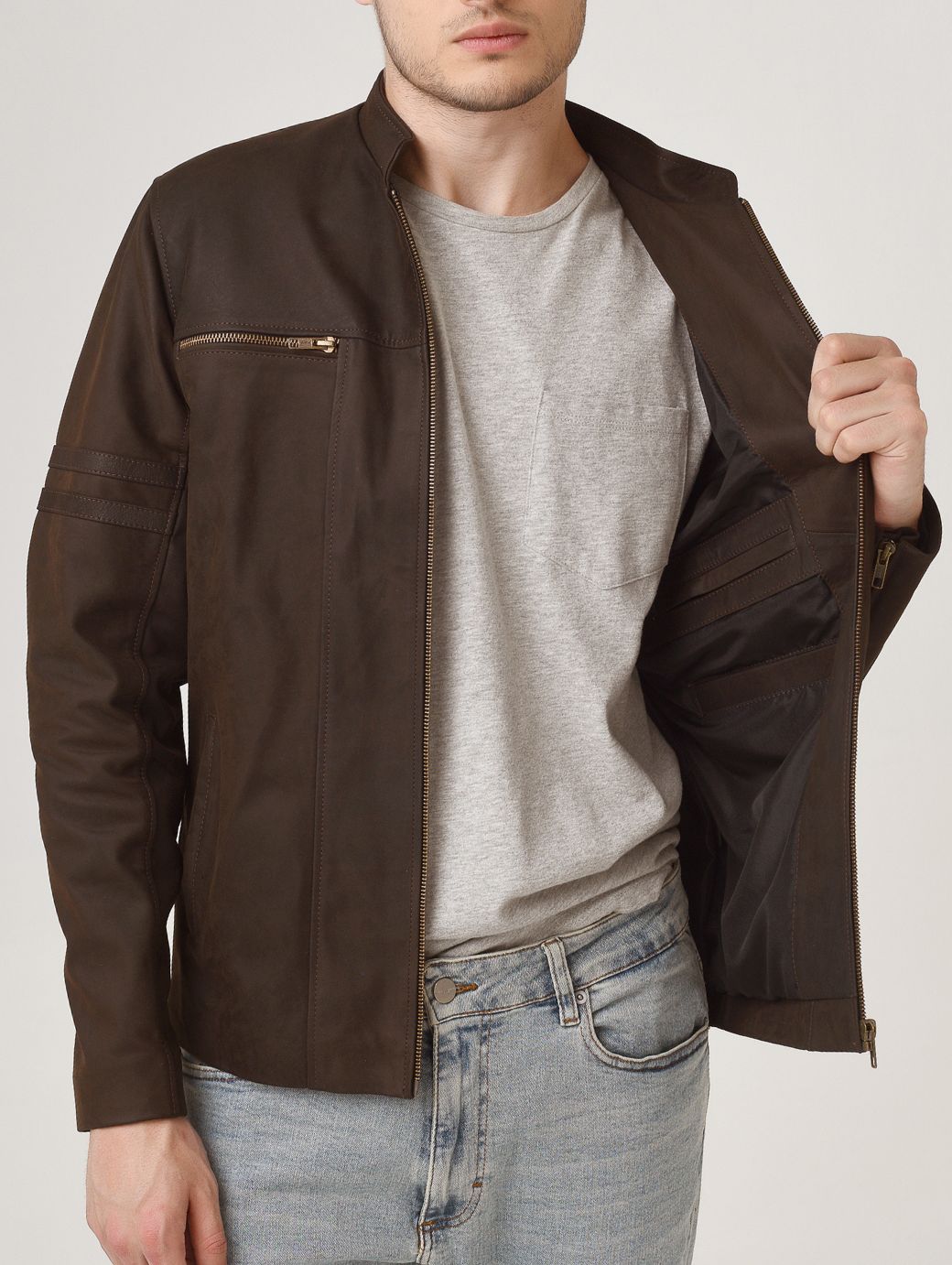 MARK ENGRASADO BROWN
