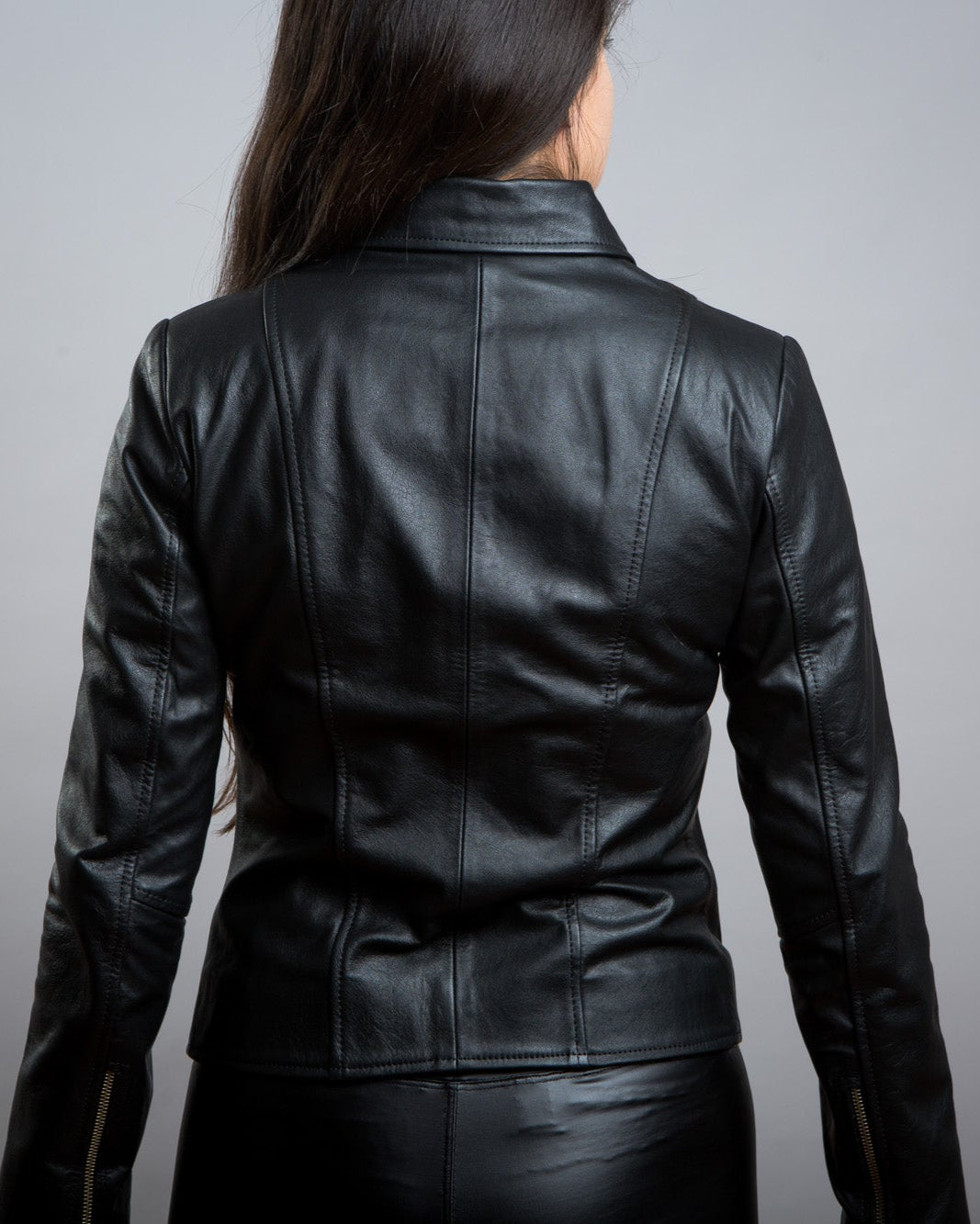 ROCK WOMAN BLACK